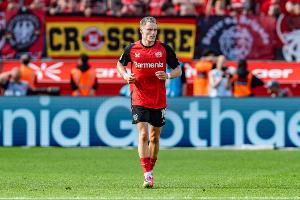 记者：利物浦、拜仁与维尔茨保持联系，药厂未收到任何正式报价